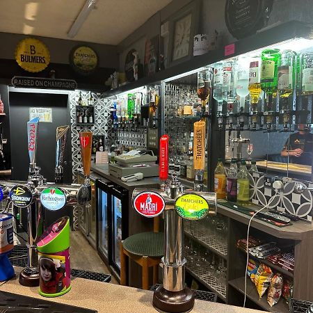 The Angel Inn Troed-y-rhiw 外观 照片